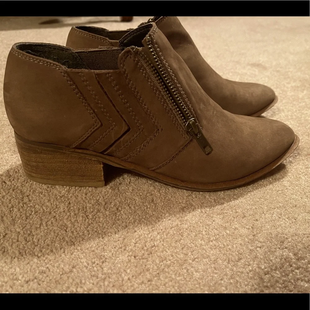 Aldo Booties - Picture 3 of 4
